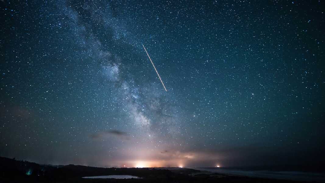 璀璨夜空星空PPT背景图片